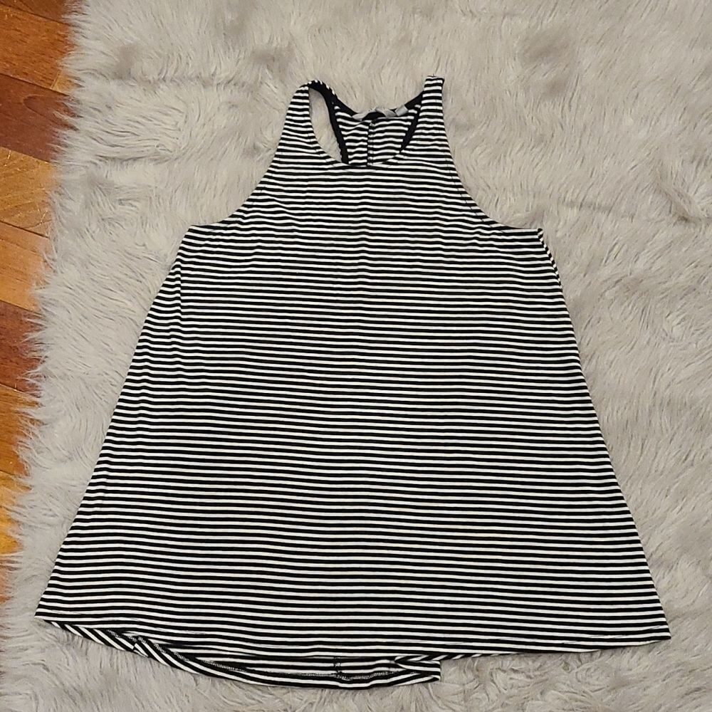Athleta womens white and black stripped soft razerback tank top size ST